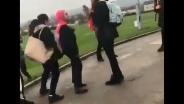 Syrian schoolgirl gets attacked in England - Sputnik International