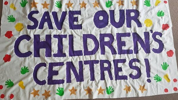 A national campaign has been set up in the UK to try and stop the closure of children's centres - Sputnik International