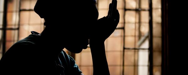 This 16-year-old Kenyan girl lost her mother from AIDS-related complications and lives with the stigma of being HIV positive - Sputnik International