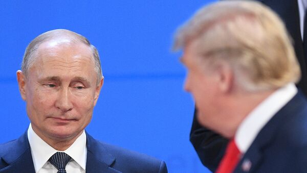 Russian President Vladimir Putin and US President Donald Trump before a photo op of the G20 heads, November 30, 2018. - Sputnik International