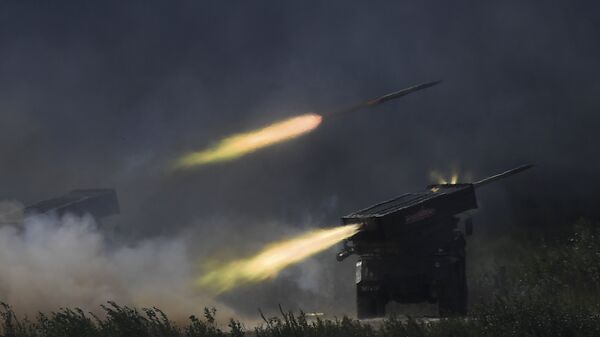 Tornado-Gs firing at the Army-2018 military forum. - Sputnik International
