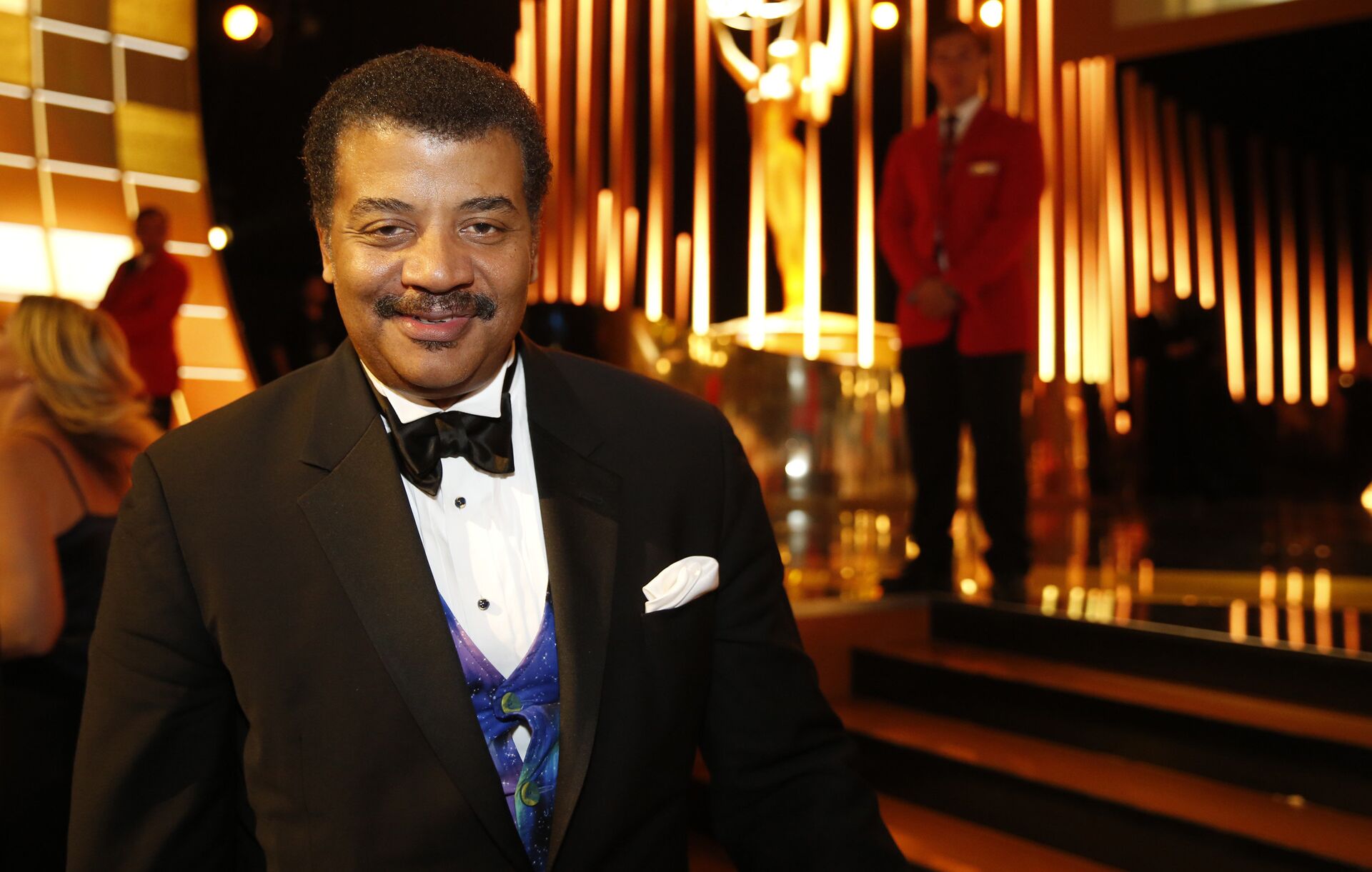 Neil deGrasse Tyson backstage at the Television Academy's Creative Arts Emmy Awards at Microsoft Theater on Saturday, Sept. 12, 2015, in Los Angeles - Sputnik International, 1920, 29.08.2023