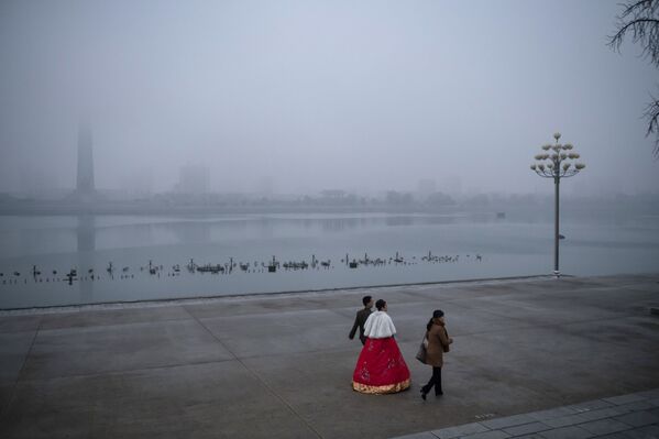 Hello Darkness, My Old Friend: Gloomy Beauty of North Korea's Cities - Sputnik International