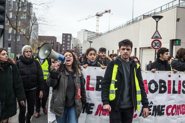 Protest action of students in Paris Protest action of students in Paris - Sputnik International