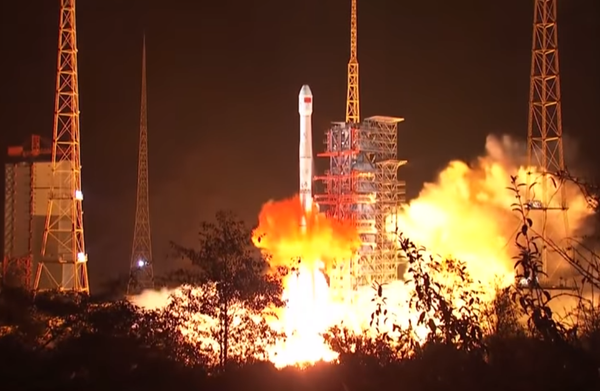 Chinese Moon Lander, Rover Awaken for 8th Lunar Workday - Sputnik International