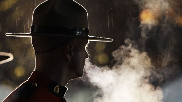 An officer of the Royal Canadian Mounted Police - Sputnik International
