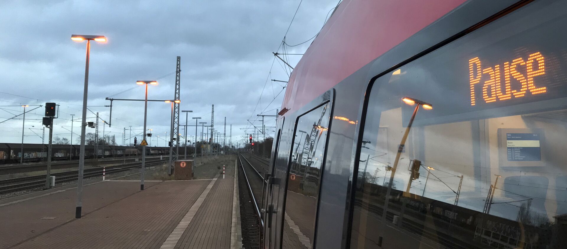 A train sits in the empty station in Nauen, west of Berlin, Germany, Monday, Dec. 10, 2018 - Sputnik International, 1920, 26.12.2018