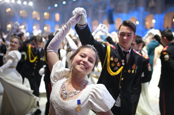 Save the Last Dance for Me: International Kremlin Cadet Ball - Sputnik International