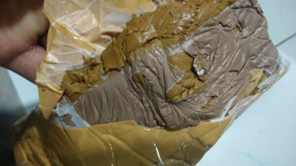 Gold in paste form confiscated at Delhi International Airport - Sputnik International