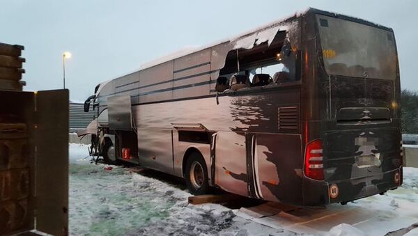 Tour Bus Crashes in Switzerland - Sputnik International