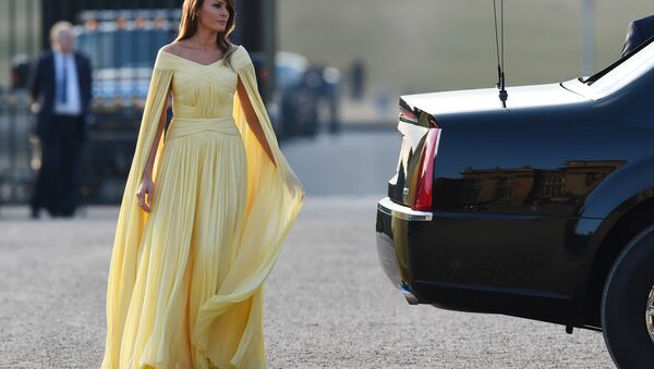 US First Lady Melania Trump arrives for a black-tie dinner with business leaders at Blenheim Palace, west of London, on July 12, 2018, as President Trump begins his first visit to the UK as US president - Sputnik International