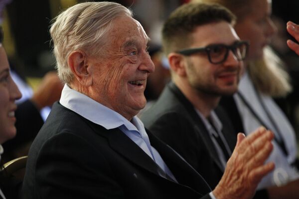 Soros Praises Trump's China Policy as 'Greatest Accomplishment', Urges Firm Stance on Huawei - Sputnik International