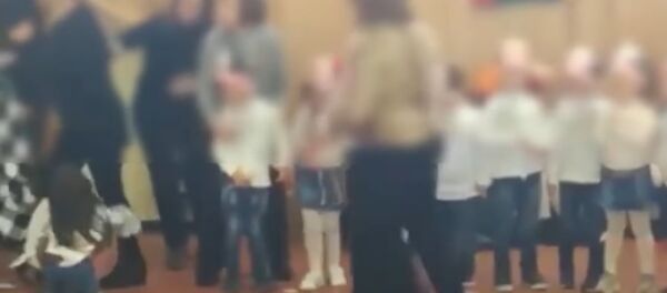 Gela, rissa tra mamme nella recita di Natale - Sputnik International