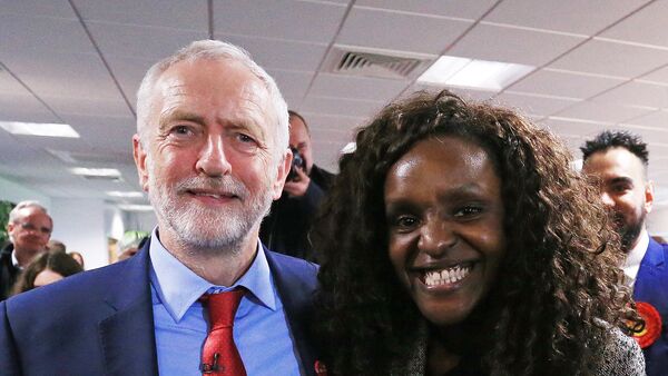 Fiona Onasanya, pictured with Labour Party leader Jeremy Corbyn, faces calls to resign - Sputnik International