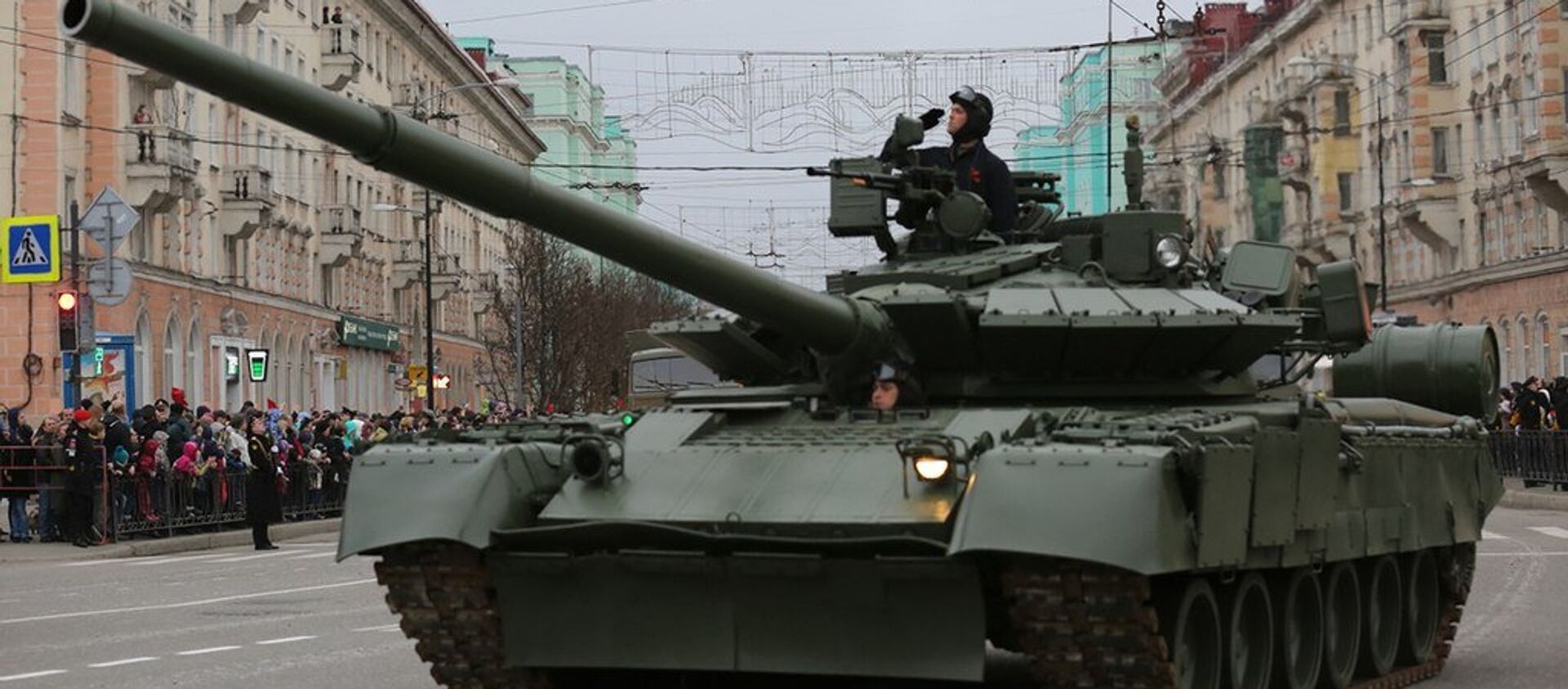 T-80BVM. General rehearsal of the military parade in Murmansk - Sputnik International, 1920, 24.11.2019