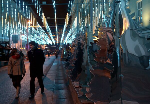 A mirror installation on Moscow's Bolshaya Dmitrovka Street A mirror installation on Moscow's Bolshaya Dmitrovka Street - Sputnik International