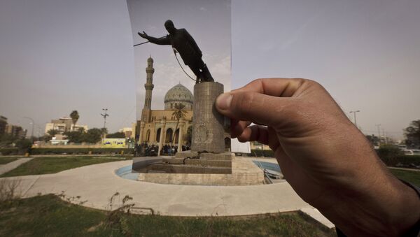 A general view of Firdous Square at the site of an Associated Press photograph taken by Jerome Delay as the statue of Saddam Hussein is pulled down by U.S. forces and Iraqis on April 9, 2003. - Sputnik International