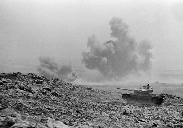 An Israeli tank advances into Syria under cover of dive bombing attack of Israeli jets on Syrian field fortifications, June 26, 1970. An Israeli tank advances into Syria under cover of dive bombing attack of Israeli jets on Syrian field fortifications, June 26, 1970. - Sputnik International