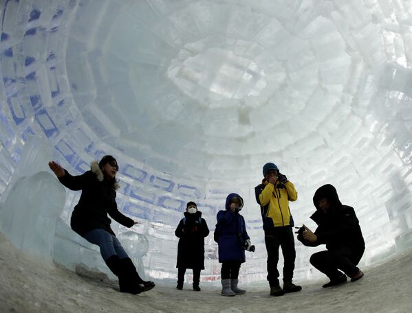 Giant igloo in Pyeongchang, South Korea - Sputnik International