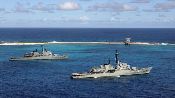 Venezuelan Navy war ships General Soublette, right, and Admirante Brion, left, anchor off Isla de Aves - Sputnik International