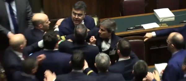 Brawl in Italy's Parliament Brawl in Italy's Parliament - Sputnik International
