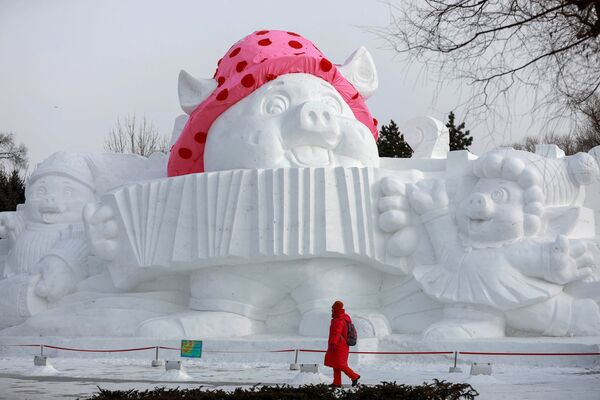 Snow Sculpture in China's Harbin - Sputnik International
