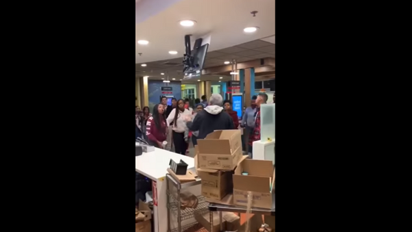 McDonald's restaurant in Moreno Valley, California, gets torn apart following confrontation between customers over the eatery's play area. - Sputnik International