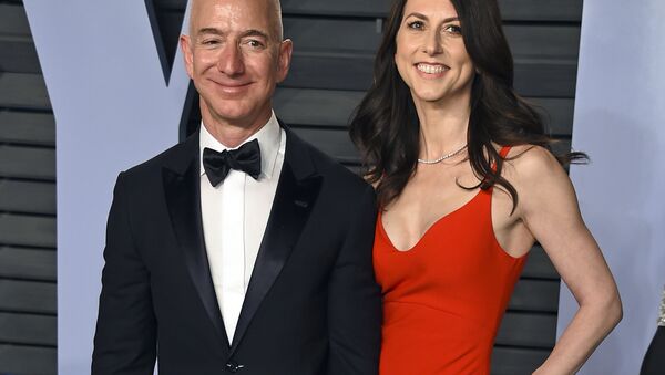 In this March 4, 2018 file photo, Jeff Bezos and wife MacKenzie Bezos arrive at the Vanity Fair Oscar Party in Beverly Hills, Calif. - Sputnik International