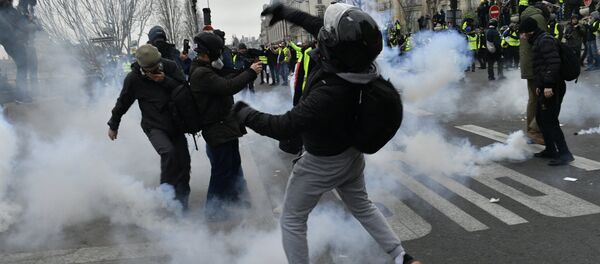 Yellow Vests protest in Paris Yellow Vests protest in Paris - Sputnik International