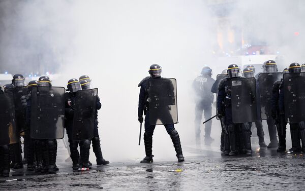 French police during the Yellow Vests protest in Paris - Sputnik International