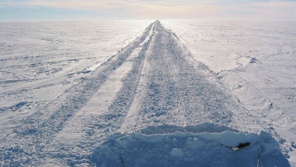 The ice highway at the Antarctica - Sputnik International