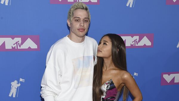 Pete Davidson, left, and Ariana Grande arrive at the MTV Video Music Awards at Radio City Music Hall on Monday, Aug. 20, 2018, in New York - Sputnik International
