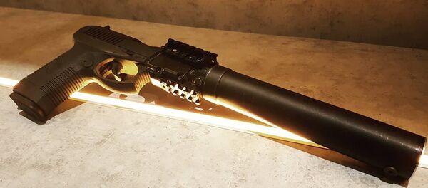 Udav semi-automatic pistol with suppresor Udav semi-automatic pistol with suppresor - Sputnik International