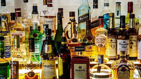 Bottles of liquor, bar - Sputnik International