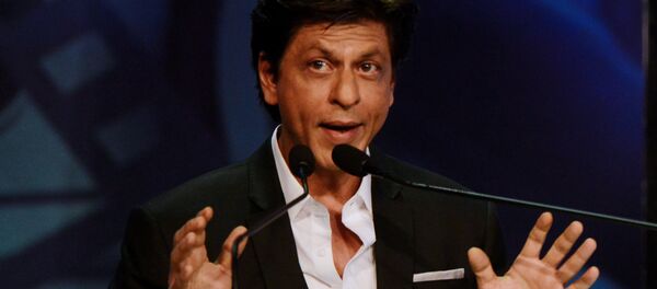 Indian Bollywood actor Shah Rukh Khan speaks during the inauguration of the 24th Kolkata International Film Festival in Kolkata on November 10, 2018 - Sputnik International