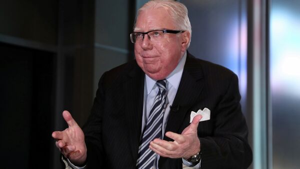 Jerome Corsi, a right-wing commentator, speaks during an interview in New York, U.S., Nov. 27, 2018 - Sputnik International
