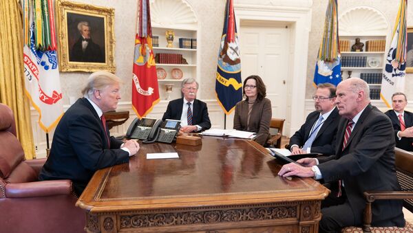 Donald Trump meeting with intelligence chiefs in the Oval Office - Sputnik International
