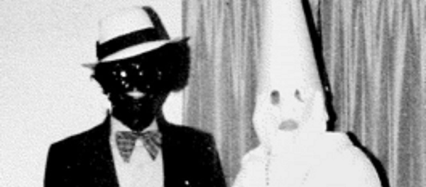 The offending image found in Governor Ralph Northam's yearbook. - Sputnik International