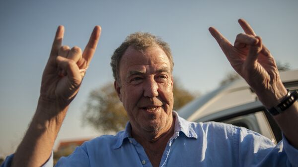 Former Top Gear presenter Jeremy Clarkson gestures as he arrives at the Ticketpro Dome for the Clarkson, Hammond and May Live Show held in Johannesburg on June 10, 2015 - Sputnik International