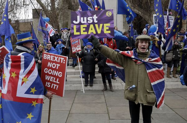 Pro-Brexit and Right-Wing Academics Have to Hide Their Opinions, YouGov Poll Suggests - Sputnik International