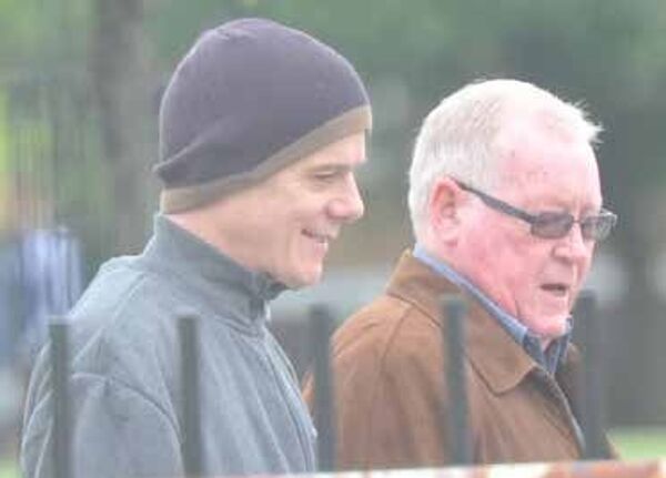 Michael Seed (pictured, left) was caught on police surveillance cameras talking to another member of the Hatton Garden gang in May 2015 - Sputnik International