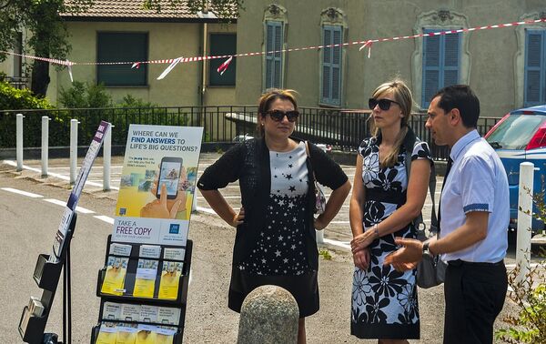 'You Feel Like a Freak': Jehovah’s Witnesses and the Difficult Way Out of Sect - Sputnik International