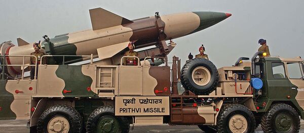 An Indian army vehicle carrying an Prithvi missile takes part in the Army Day parade in New Delhi (File) - Sputnik International
