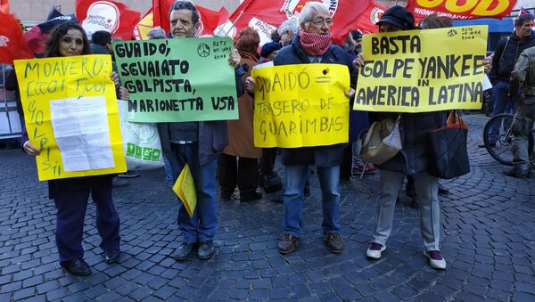 Roma, Piazza Vidoni, manifestazione unitaria a sostegno del legittimo presidente del Venezuela Nicolas Maduro - Sputnik International