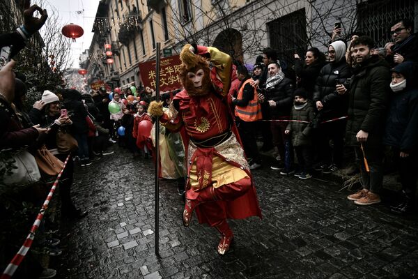 Members of the Chinese Community Celebrate the Chinese New Year in Milan, Italy - Sputnik International