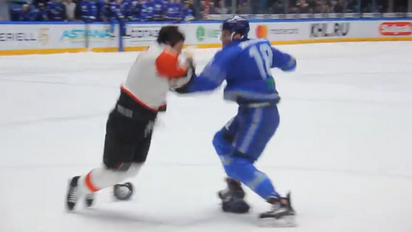 Hockey players fight - Sputnik International