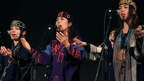 Ainu's Mina Sakai, center, performs in a concert of the Indigenous Peoples Summit in Sapporo, northern Japan - Sputnik International