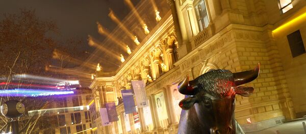 The bull, symbol for successful trading, is seen in front of the German stock exchange (Deutsche Boerse) in Frankfurt, Germany, February 12, 2019 The bull, symbol for successful trading, is seen in front of the German stock exchange (Deutsche Boerse) in Frankfurt, Germany, February 12, 2019 - Sputnik International