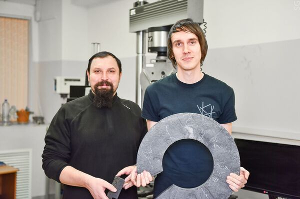 Scientists from the National University of Science and Technology MISIS (NUST MISIS) have tested new and more durable composite materials for aircraft braking systems. Scientists from the National University of Science and Technology MISIS (NUST MISIS) have tested new and more durable composite materials for aircraft braking systems. - Sputnik International