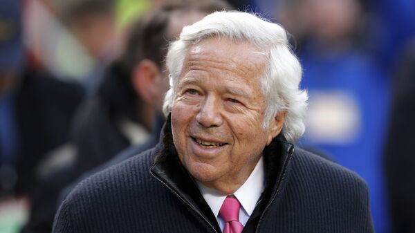 FILE - In this Jan. 20, 2019, file photo, New England Patriots owner Robert Kraft walks on the field before the AFC Championship NFL football game between the Kansas City Chiefs and the New England Patriots, in Kansas City, Mo. - Sputnik International